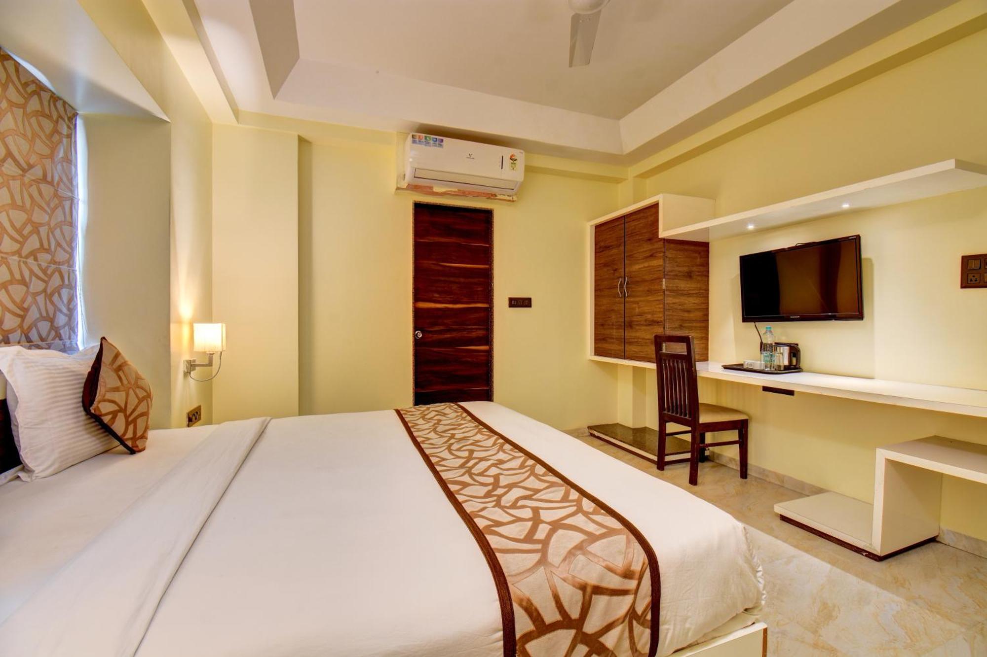 Hotel Deepali Executive Aurangábád Kültér fotó